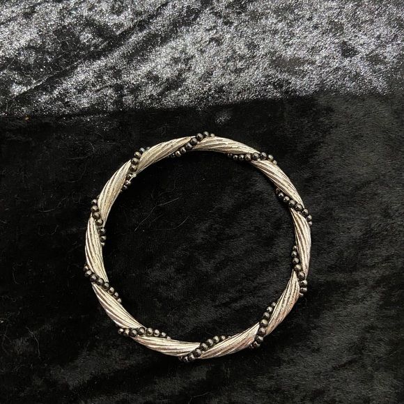 Silver Tone Twisted Wire and Black Bead Bangle - Picture 3 of 4
